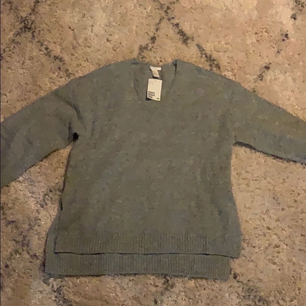 Light grey sweater - Picture 3 of 3